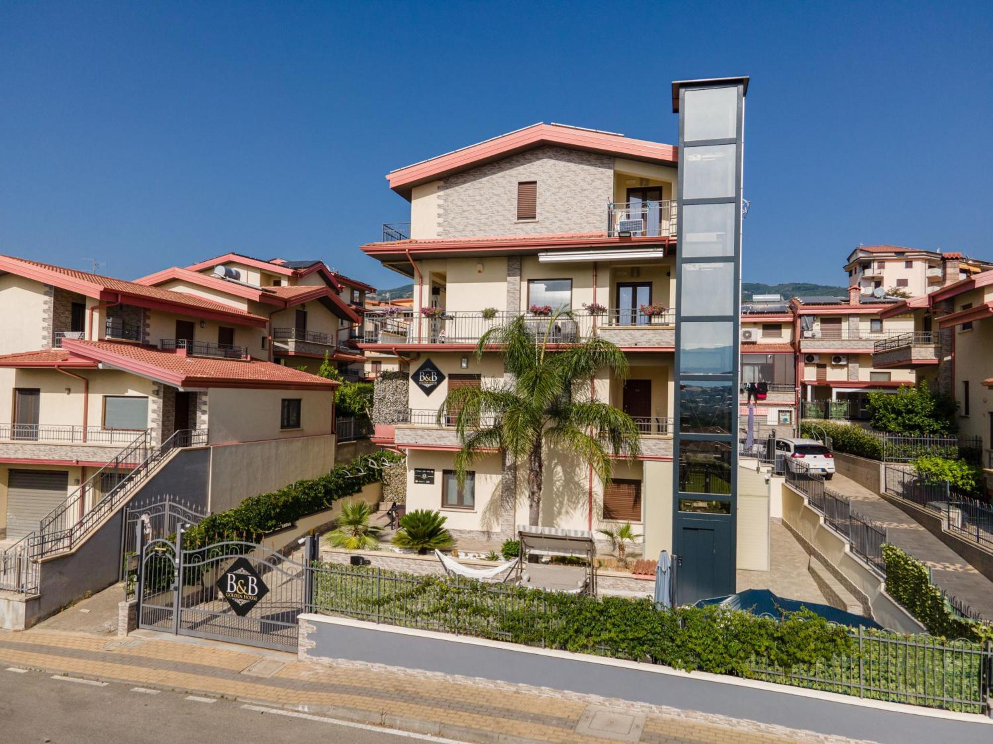 B&B Golden House & Spa Rose Exterior foto